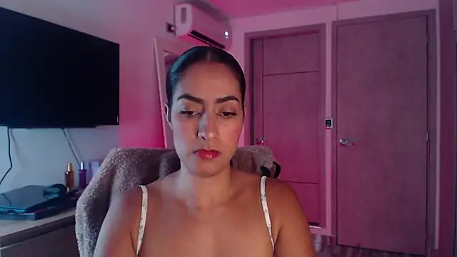 Brown skin11 online show from November 6, 9:19 pm