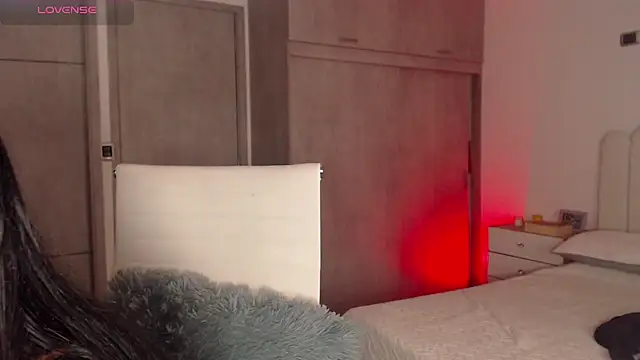 Brown skin11 online show from March 2, 9:44 pm