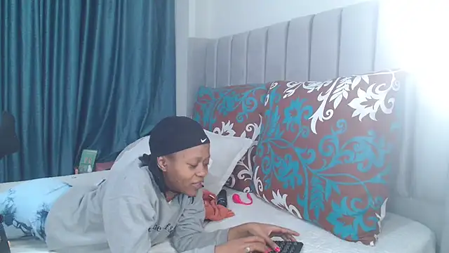 Snapshot of CummSavage chatting on October 29, 4:06 pm CummSavage online show from October 29, 4:06 pm