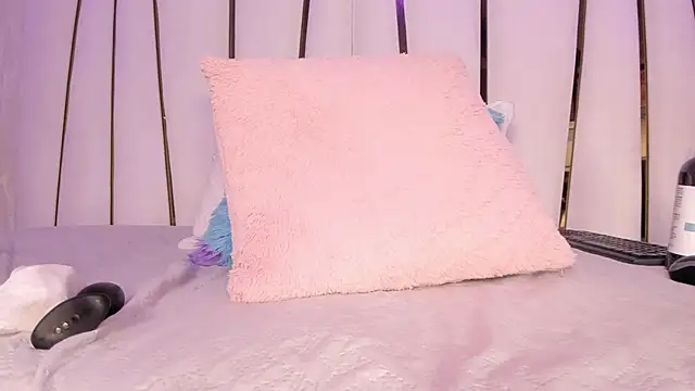 Snapshot of Meghan_stonne_ chatting on March 9, 8:42 pm Meghan stonne online show from March 9, 8:42 pm