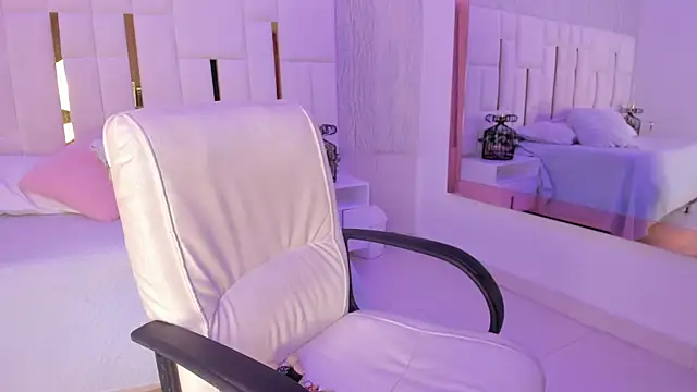 Snapshot of Meghan_stonne_ chatting on October 26, 6:41 pm Meghan stonne online show from October 26, 6:41 pm