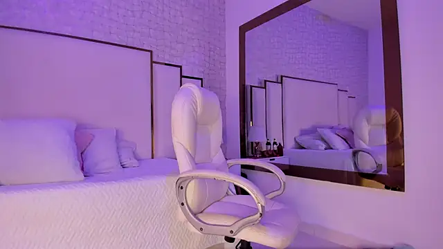 Snapshot of Meghan_stonne_ chatting on September 11, 7:25 pm Meghan stonne online show from September 11, 7:25 pm