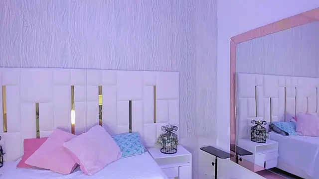 Snapshot of Meghan_stonne_ chatting on October 5, 7:04 pm Meghan stonne online show from October 5, 7:04 pm