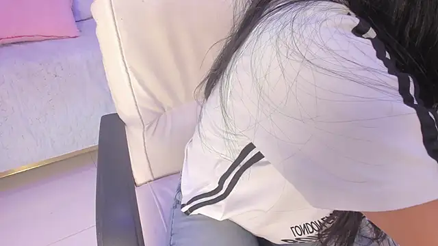 Snapshot of Meghan_stonne_ chatting on October 21, 7:35 pm Meghan stonne online show from October 21, 7:35 pm