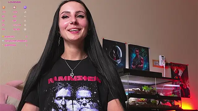 YaraAveiri online show from April 9, 10:54 am