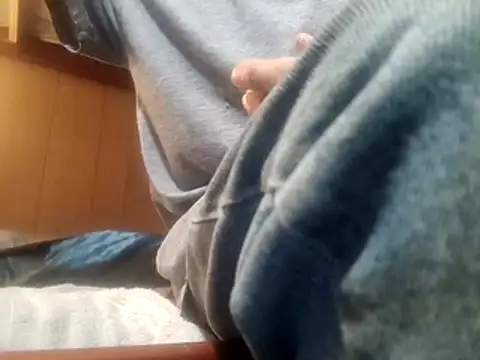 sausylolly online show from May 2, 2:17 am