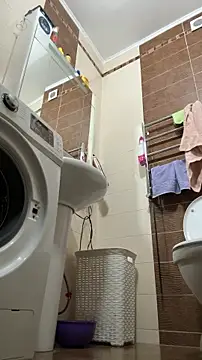 Snapshot of YOUR-KARINA chatting on November 4, 7:01 am YOUR-KARINA online show from November 4, 7:01 am