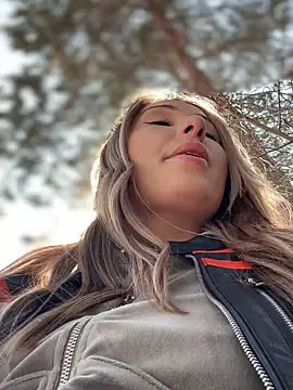 Snapshot of YOUR-KARINA chatting on March 14, 6:32 am YOUR-KARINA online show from March 14, 6:32 am