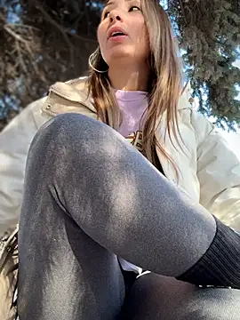 YOUR-KARINA online show from February 19, 5:26 am