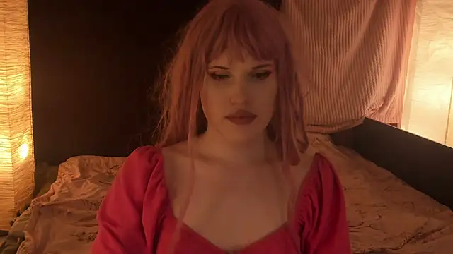 EffieMinki online show from February 5, 6:15 pm