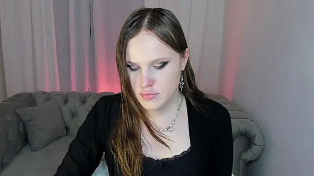 Snapshot of EffieMinki chatting on July 16, 9:01 pm EffieMinki online show from July 16, 9:01 pm