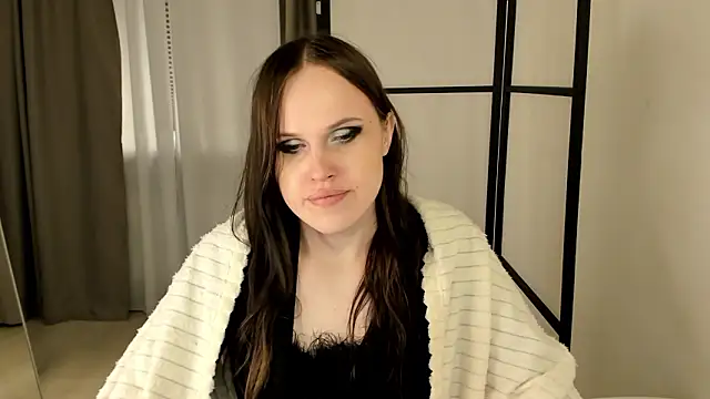 EffieMinki online show from February 26, 9:15 pm