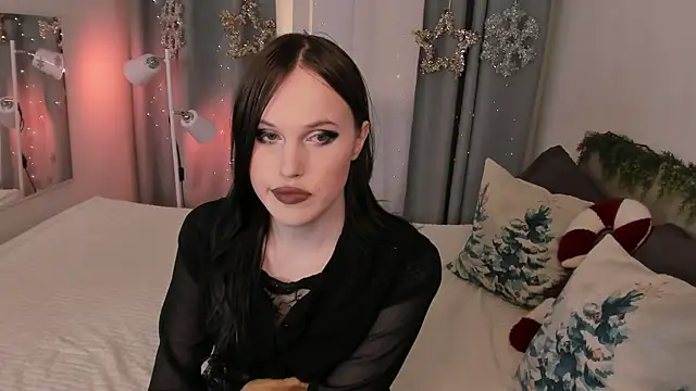 EffieMinki online show from January 8, 9:10 pm