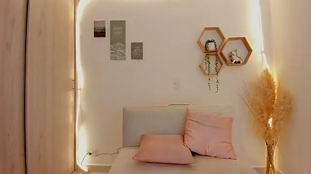 mariam hill online show from July 15, 3:52 pm