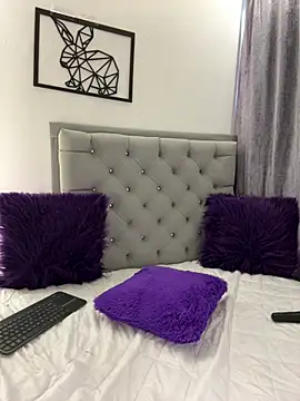 Snapshot of mariam_hill chatting on February 7, 10:19 pm mariam hill online show from February 7, 10:19 pm