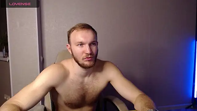 Snapshot of Toress1 chatting on March 5, 4:57 pm Toress1 online show from March 5, 4:57 pm