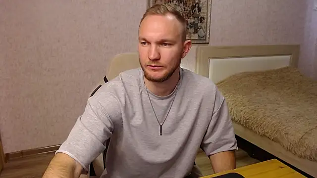 Snapshot of Toress1 chatting on October 17, 12:29 pm Toress1 online show from October 17, 12:29 pm