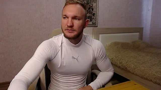 Snapshot of Toress1 chatting on September 13, 11:43 am Toress1 online show from September 13, 11:43 am