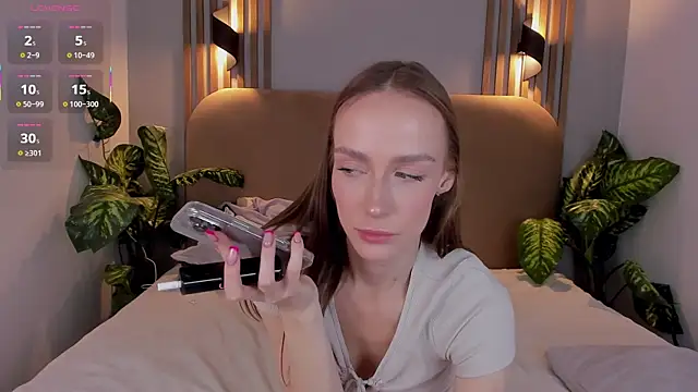 Kira Quinn online show from November 12, 7:12 am