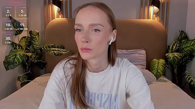 Kira Quinn online show from November 11, 6:52 am