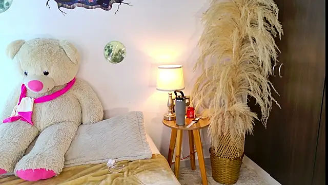 Snapshot of SarahCinnamon- chatting on July 11, 1:44 pm SarahCinnamon- online show from July 11, 1:44 pm