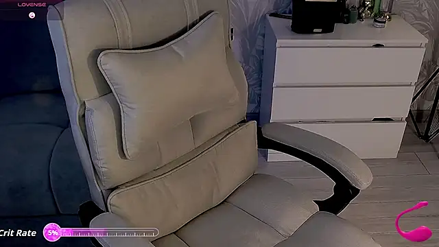 EvaRelusionJ online show from March 11, 2:27 am