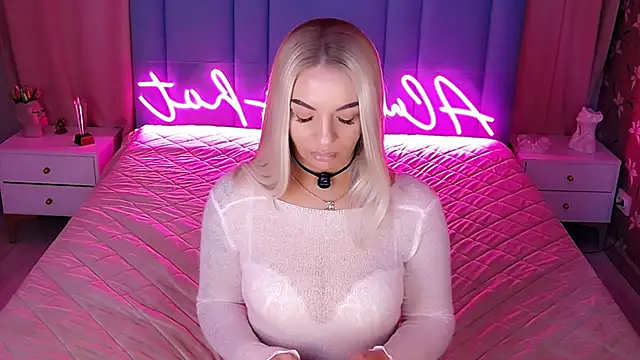 AllwaysHotJ online show from February 22, 1:52 am