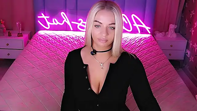 AllwaysHotJ online show from February 12, 2:11 am