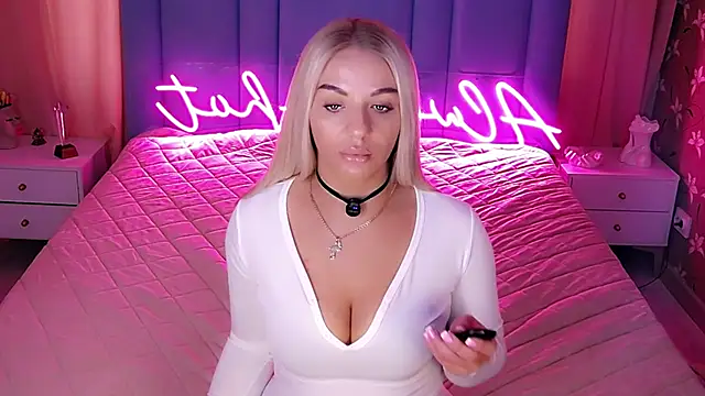 AllwaysHotJ online show from March 17, 2:14 am