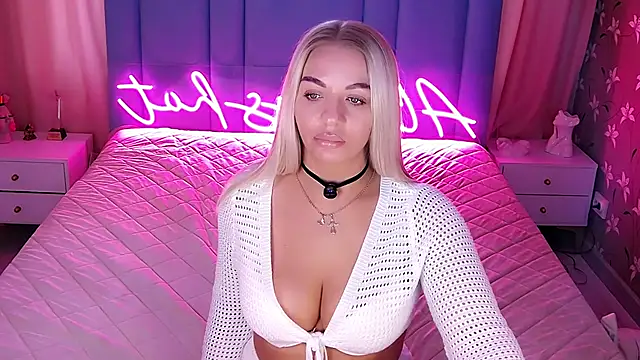 AllwaysHotJ online show from April 13, 2:15 am