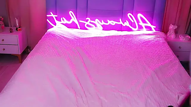 AllwaysHotJ online show from November 29, 2:44 am