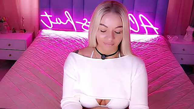 AllwaysHotJ online show from March 21, 3:52 am