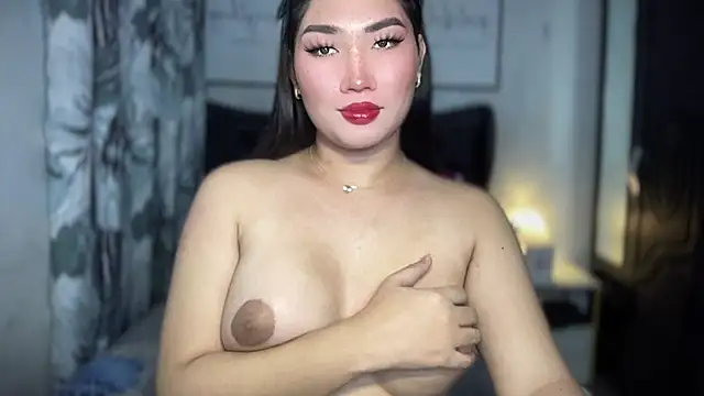 Miss Deliciousness online show from April 21, 4:13 pm