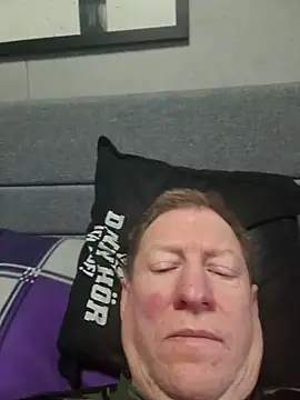 tomtom111111 online show from January 9, 12:12 pm