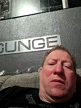 tomtom111111 online show from March 20, 11:45 pm