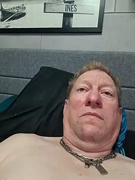 tomtom111111 online show from September 9, 3:54 pm