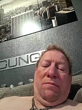 tomtom111111 online show from September 26, 7:37 am