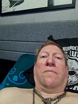 tomtom111111 online show from September 27, 2:45 pm