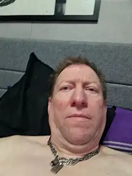 Snapshot of tomtom111111 chatting on February 5, 3:08 pm tomtom111111 online show from February 5, 3:08 pm