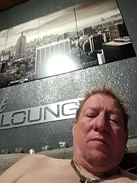 tomtom111111 online show from October 2, 11:08 pm