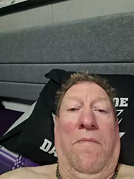 tomtom111111 online show from November 8, 11:47 am