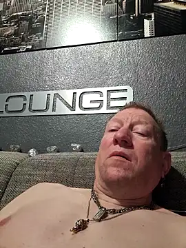 Snapshot of tomtom111111 chatting on February 22, 10:00 pm tomtom111111 online show from February 22, 10:00 pm