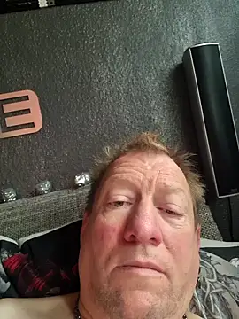 tomtom111111 online show from September 28, 9:27 am