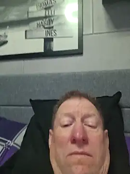 Snapshot of tomtom111111 chatting on February 14, 1:55 pm tomtom111111 online show from February 14, 1:55 pm