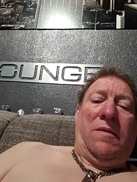 Snapshot of tomtom111111 chatting on February 12, 9:14 pm tomtom111111 online show from February 12, 9:14 pm