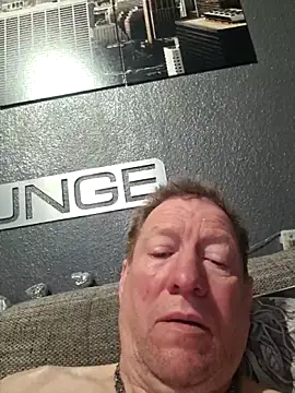 tomtom111111 online show from January 17, 4:38 am