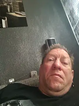 tomtom111111 online show from October 26, 12:05 pm