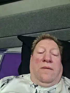 tomtom111111 online show from December 27, 12:56 pm