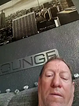 tomtom111111 online show from March 7, 10:43 am