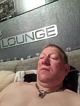 tomtom111111 online show from October 8, 8:31 pm